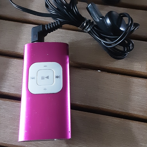 COPY - Mini Pink Sylvania Mp4 with earphones - Picture 1 of 2
